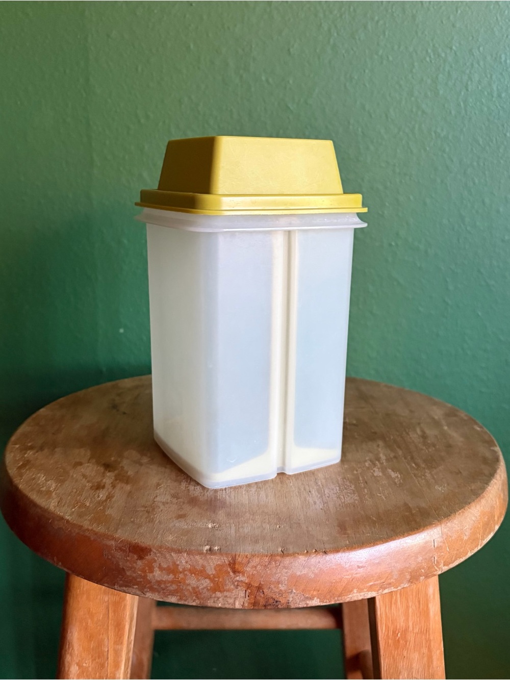 Vintage Tupperware Pickle Keeper known as "Pick-a-Deli" container